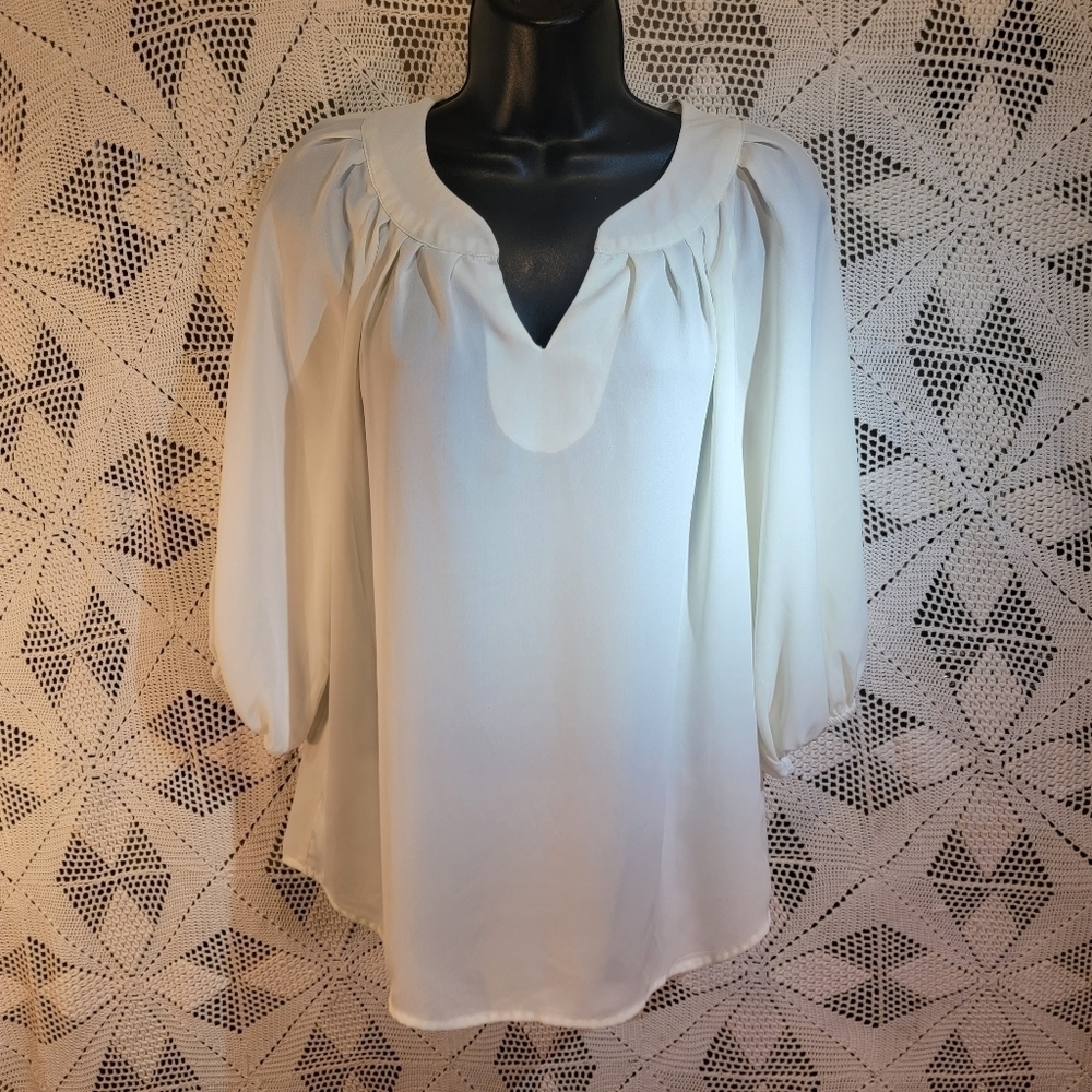 Gaudyme.com medium sheer off white blouse